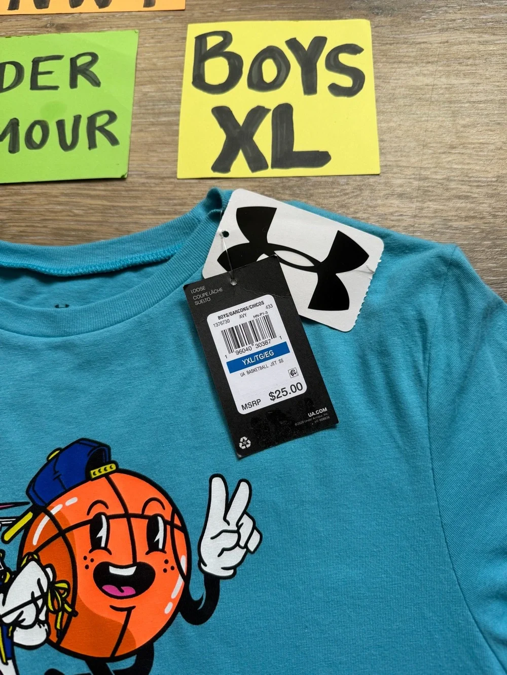 NWT Under Armour Boys XL Turquoise Graphic T-Shirt